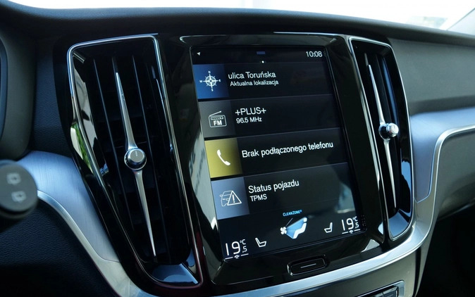 Volvo V60 cena 134900 przebieg: 87389, rok produkcji 2019 z Wronki małe 497